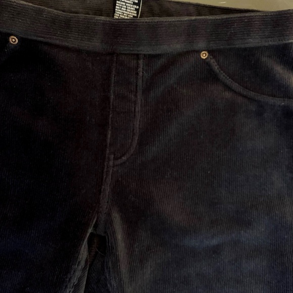 Small HUE light black corduroy skinny leg leggings stretch very flattering! - Picture 12 of 14
